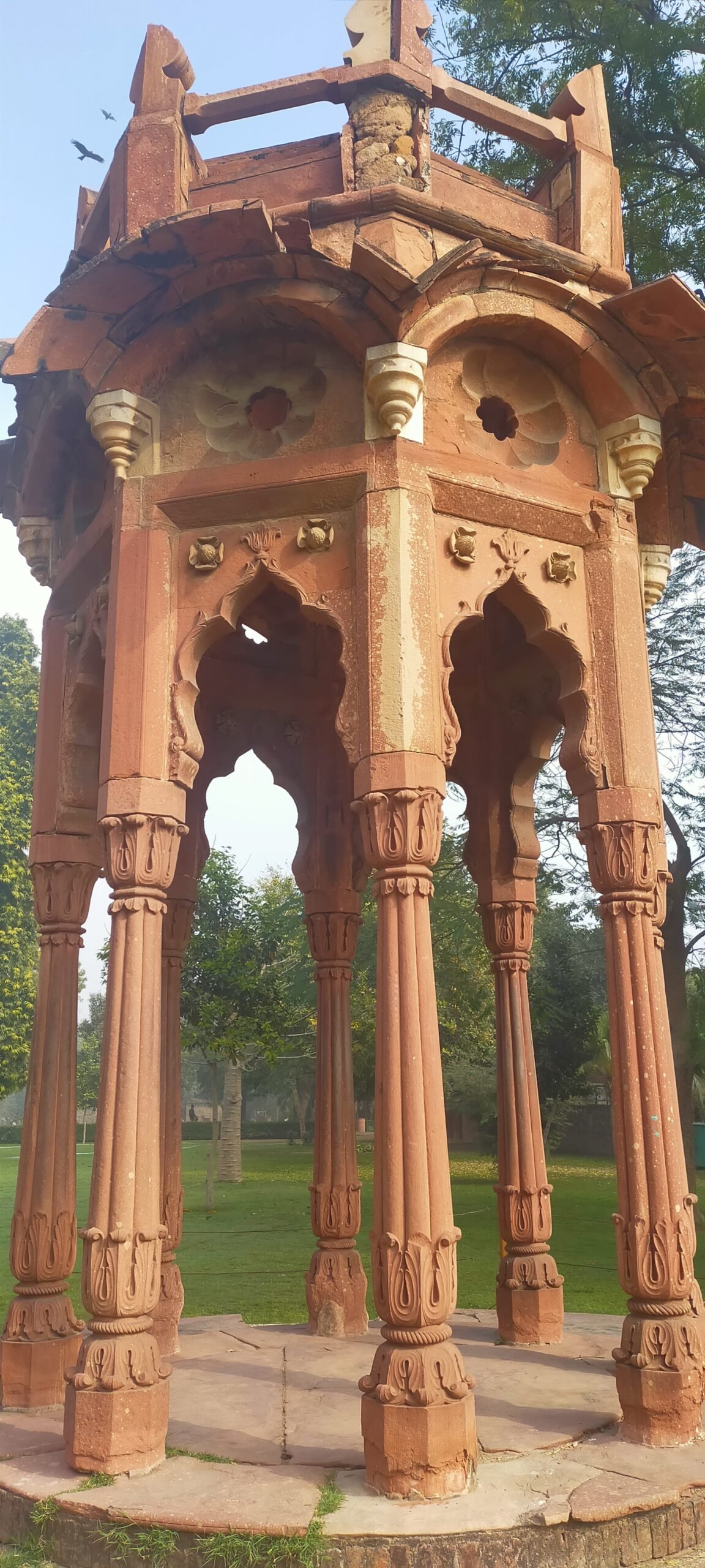 Top Part of Kutubminar by Smith